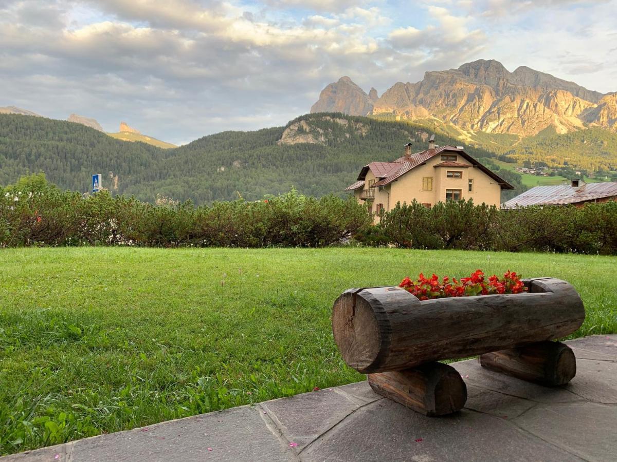 Casa Vacanze 5 Torri Apartment Cortina d'Ampezzo Luaran gambar